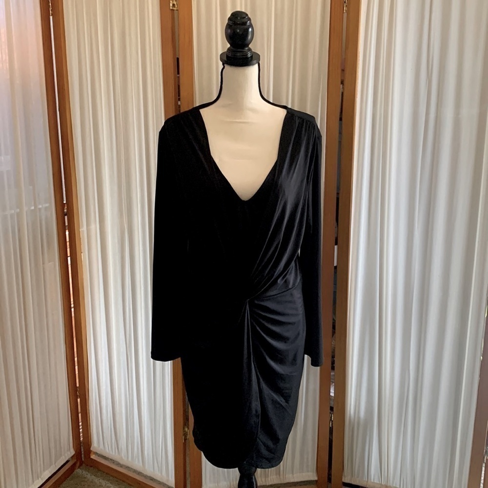 Just Fab, Black front tie-knot Dress XXL